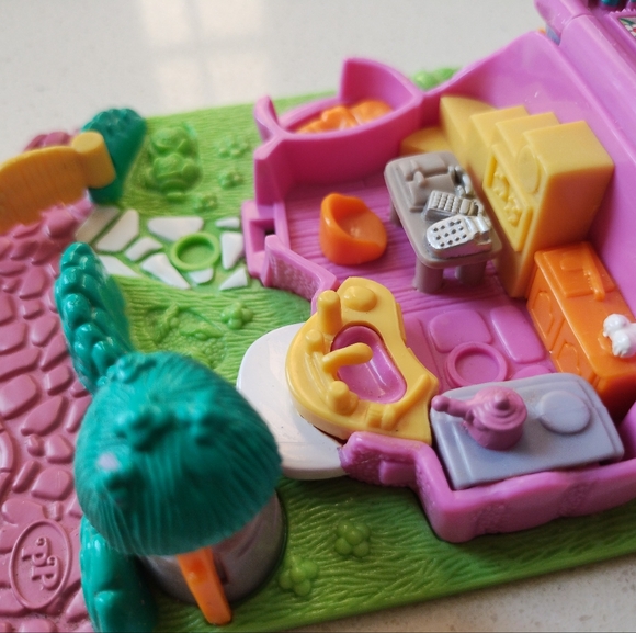 Vintage Polly Pocket 1994 Bluebird Rabbit House Playset - Picture 5 of 7